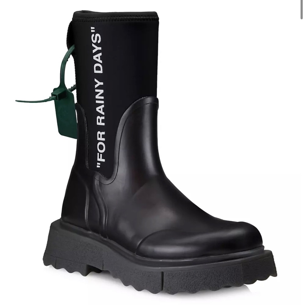 Off-White
Sponge Rubber Rainboots